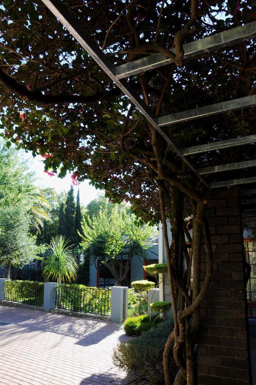 House Of House Guest House Stellenbosch Ngoại thất bức ảnh